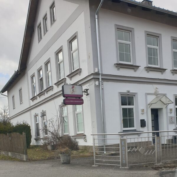Geschäftsgebäude in Drautendorf 2018 Geschäftsgebäude in Drautendorf 2018