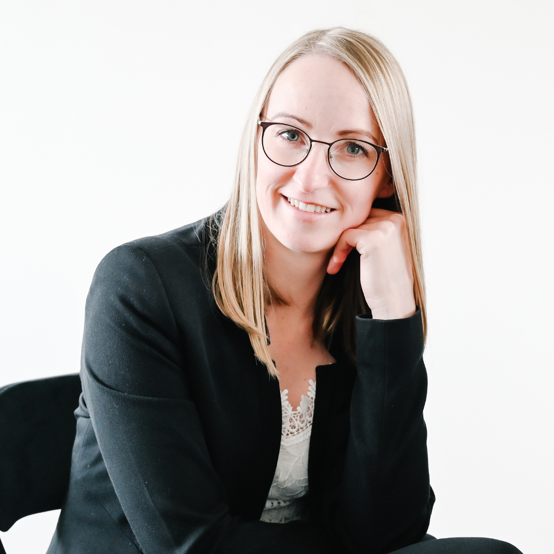 MONROE Zentralteam - Büro und Service - Manuela